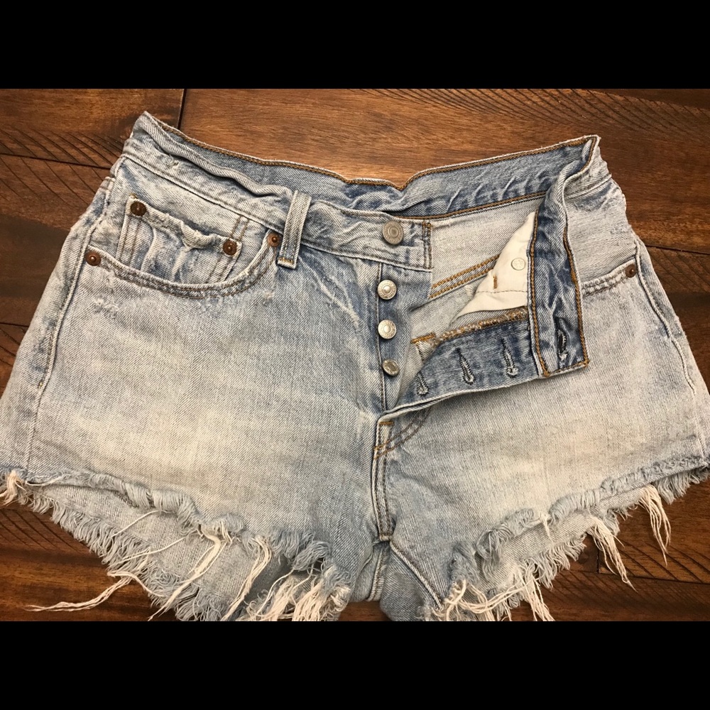 Levi’s distressed shorts